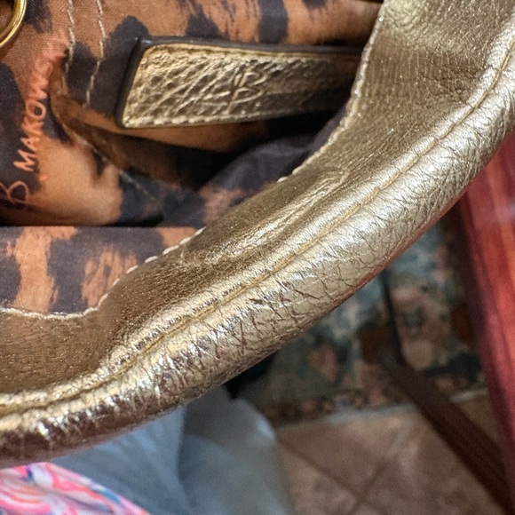 Gold Leather Crossbody Bag - Designer Style - Picture 2 of 5